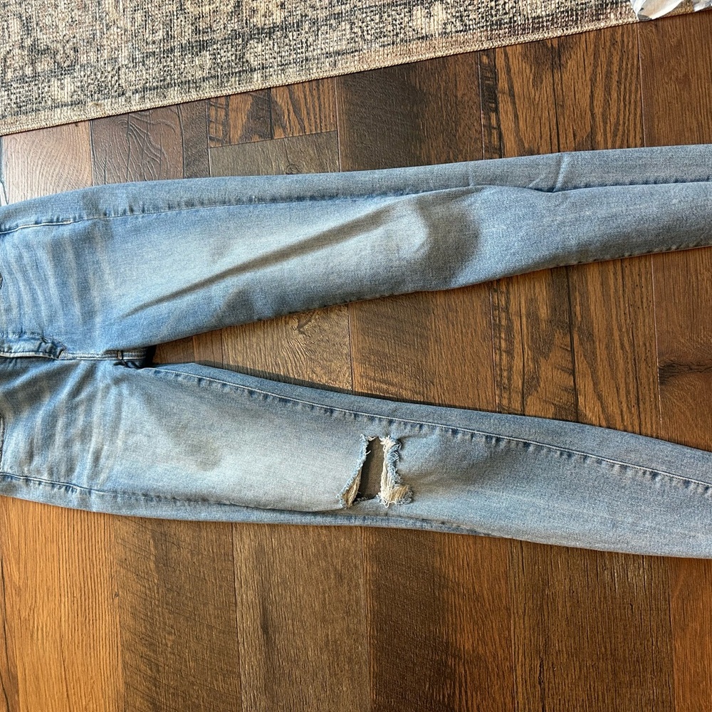 American Eagle Outfitters Light Blue Skinny Jeans